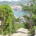 風光明媚な景色を目当てに、数多くの観光客が尾道を訪れる。