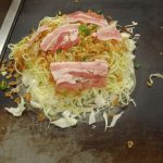 たくさんの具材が積み重なり、見るからにボリューム満点！